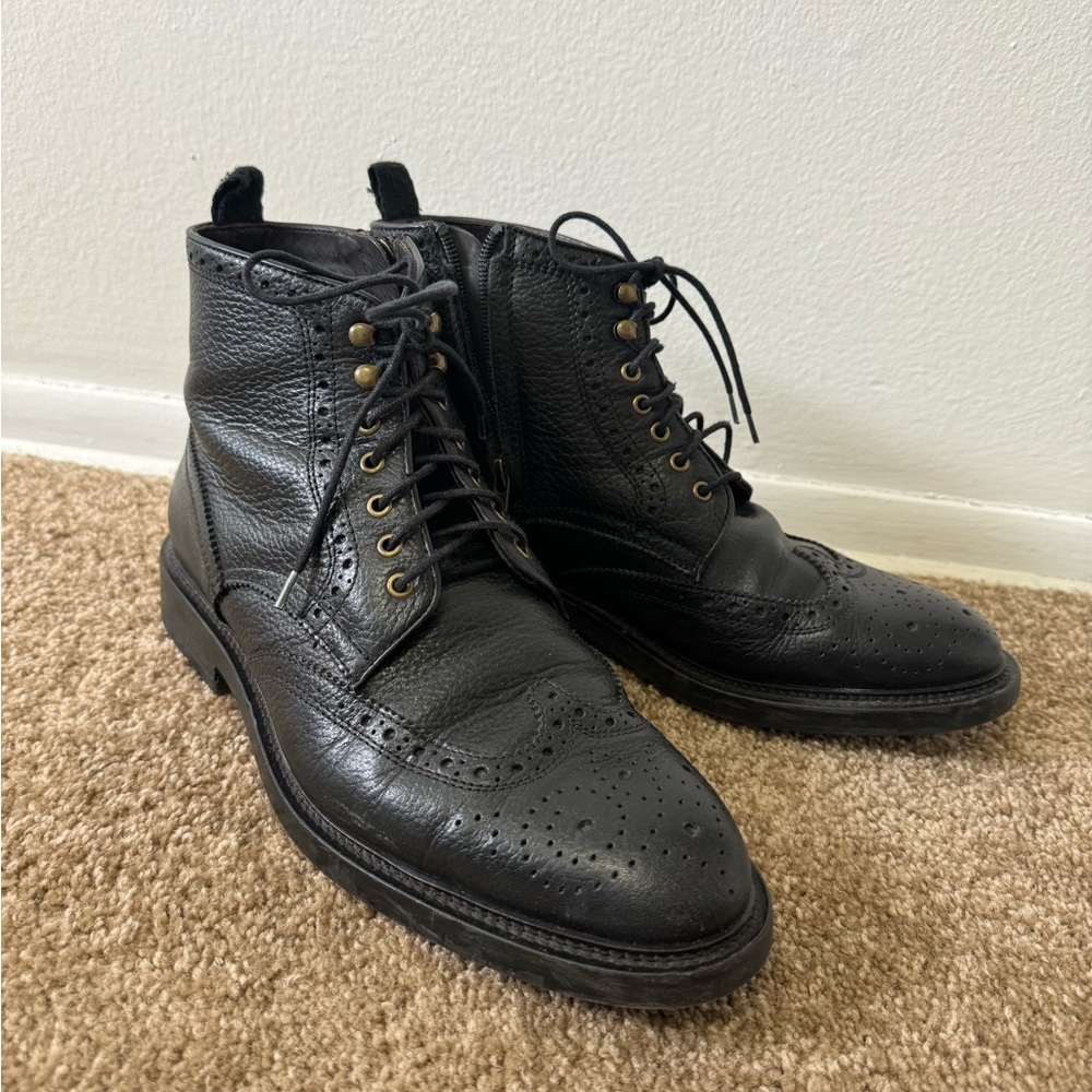 Massimo Dutti boots , very good condition, size 10M , black